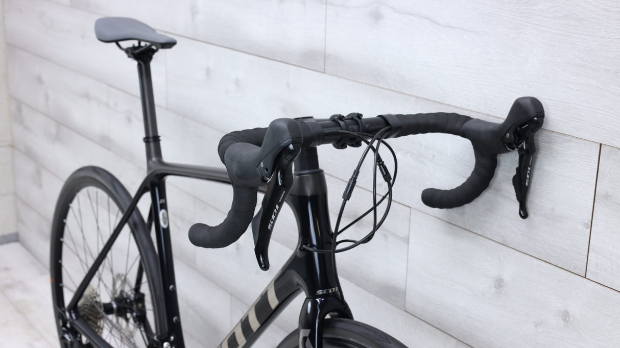 2021 Scott Addict 20 Disc Road Bike - 56cm