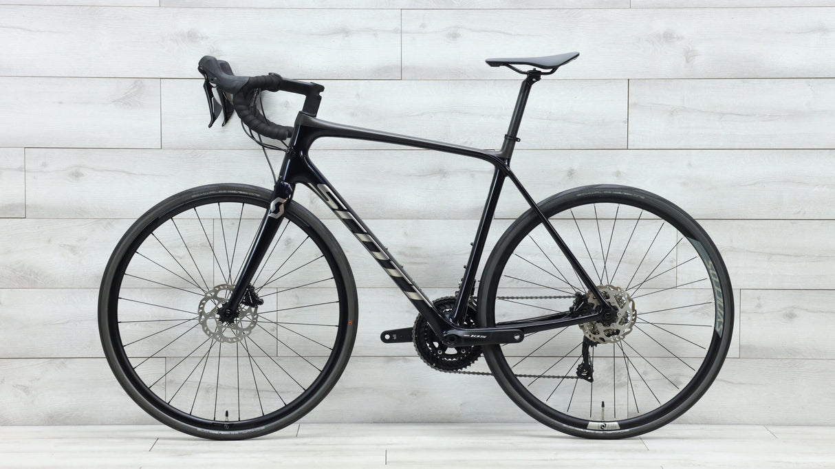 2021 Scott Addict 20 Disc Road Bike - 56cm