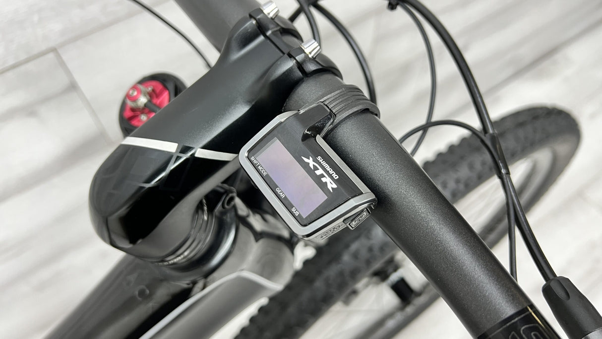 2015 Cannondale F-Si Carbon Black Inc. Mountain Bike - Medium