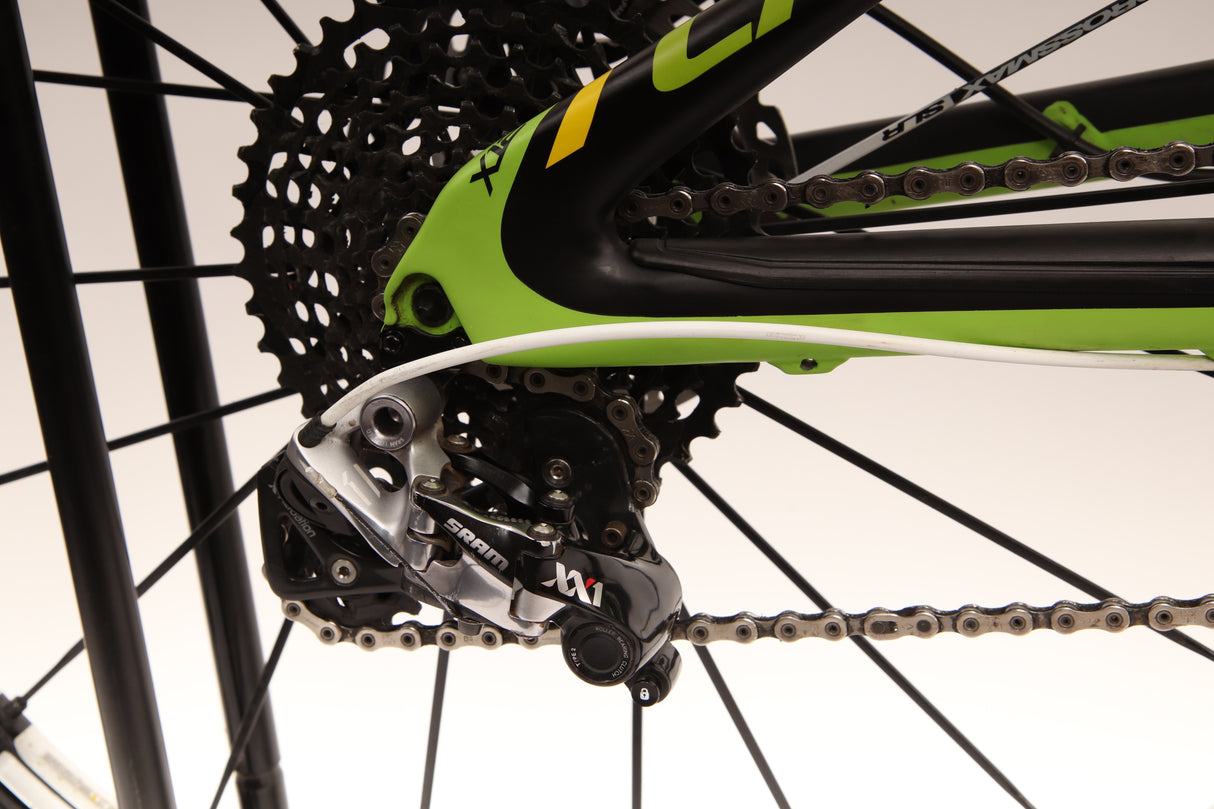 2015 CANNONDALE TRIGGER HI-MOD TEAM  Mountain Bike - Large