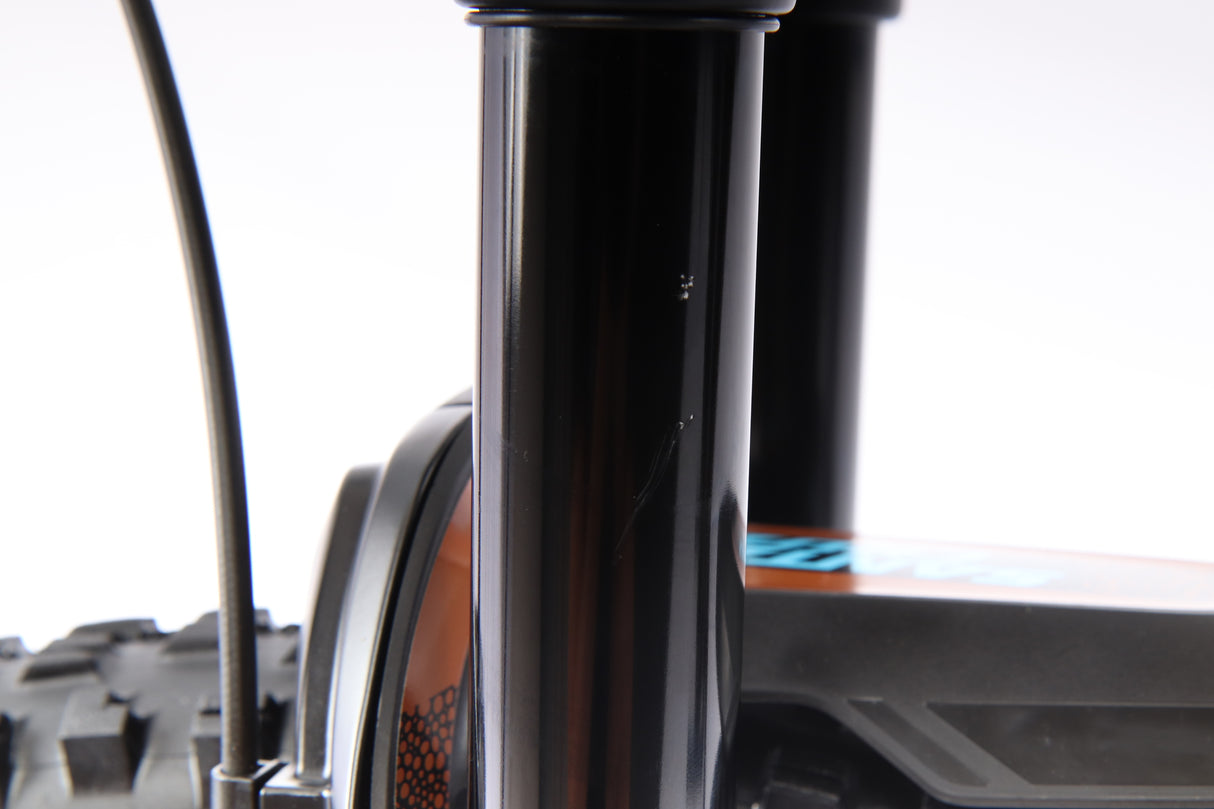 2020 Santa Cruz Chameleon Carbon  Mountain Bike - Large