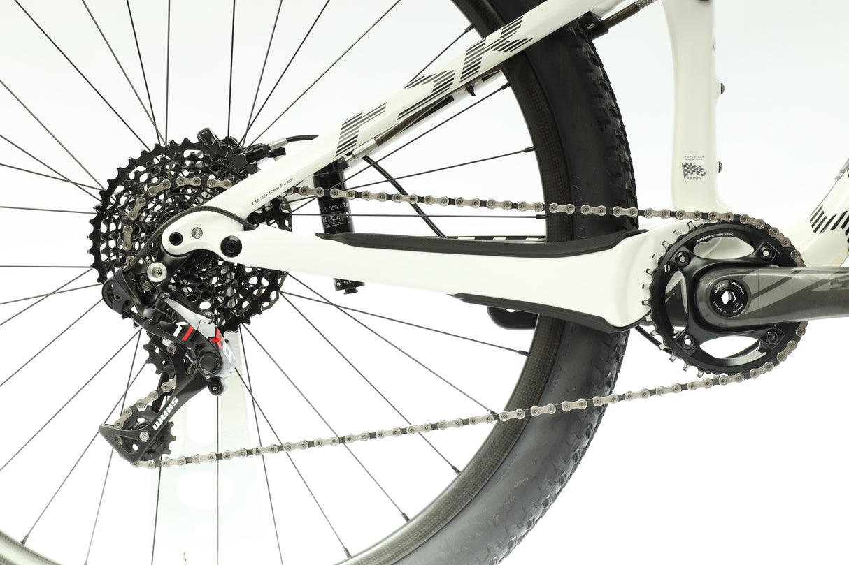 2015 Specialized Epic Expert Carbon World Cup  Mountain Bike - Medium