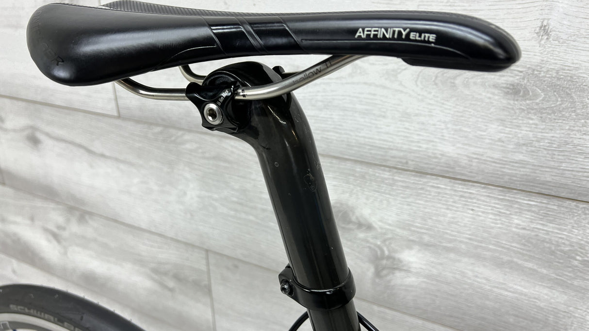 2017 Trek Domane SL 7 Road Bike - 56cm