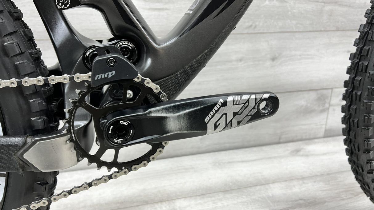 2015 Pivot Mach 6 Carbon  Mountain Bike - Large