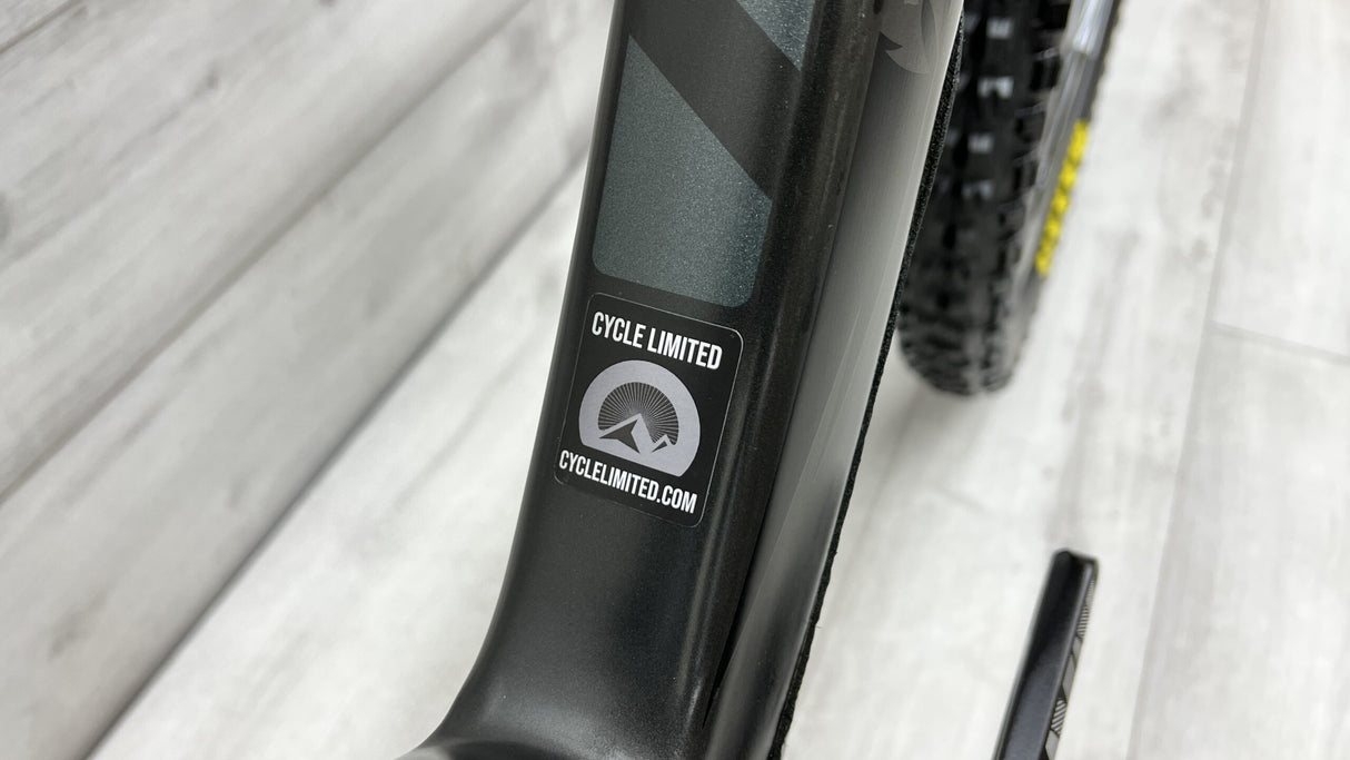 2015 Pivot Mach 6 Carbon  Mountain Bike - Large