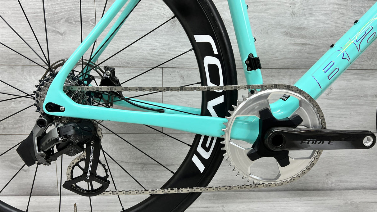 2022 Bianchi Specialissima  Road Bike - 55cm