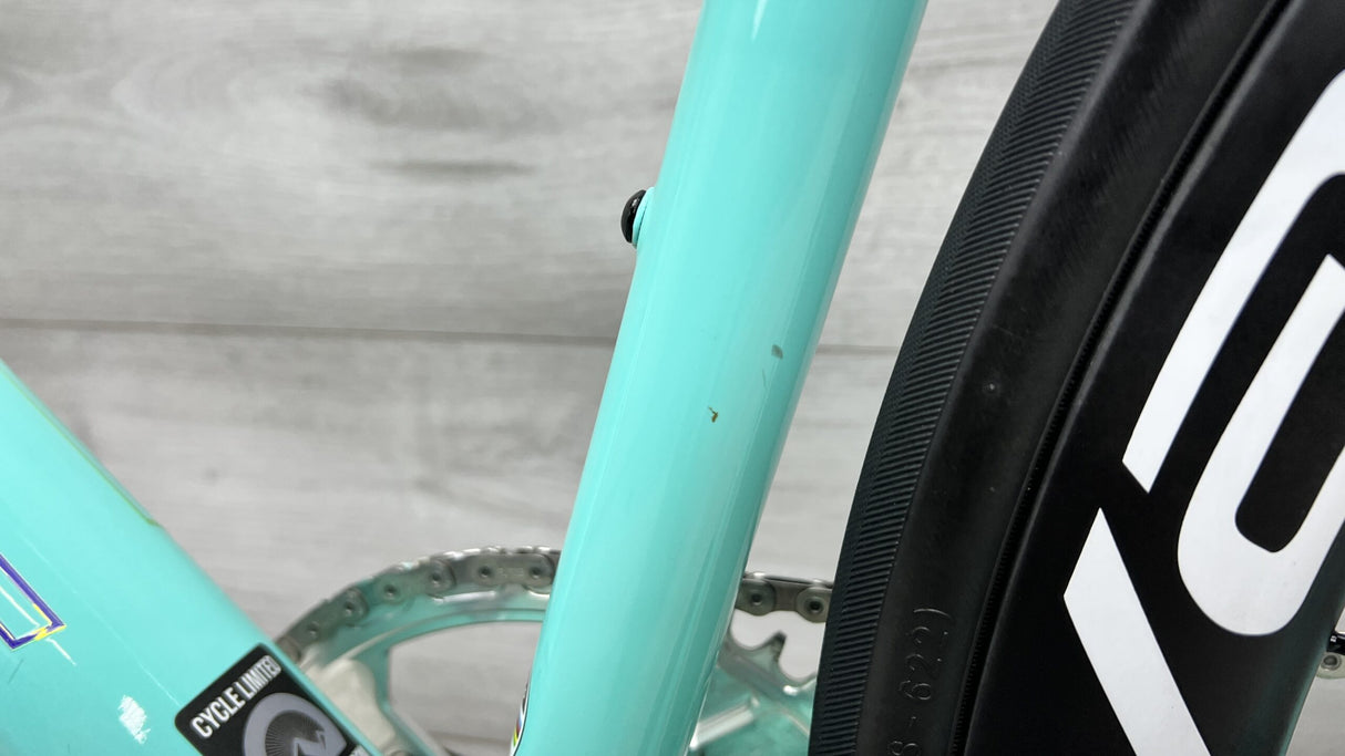 2022 Bianchi Specialissima  Road Bike - 55cm