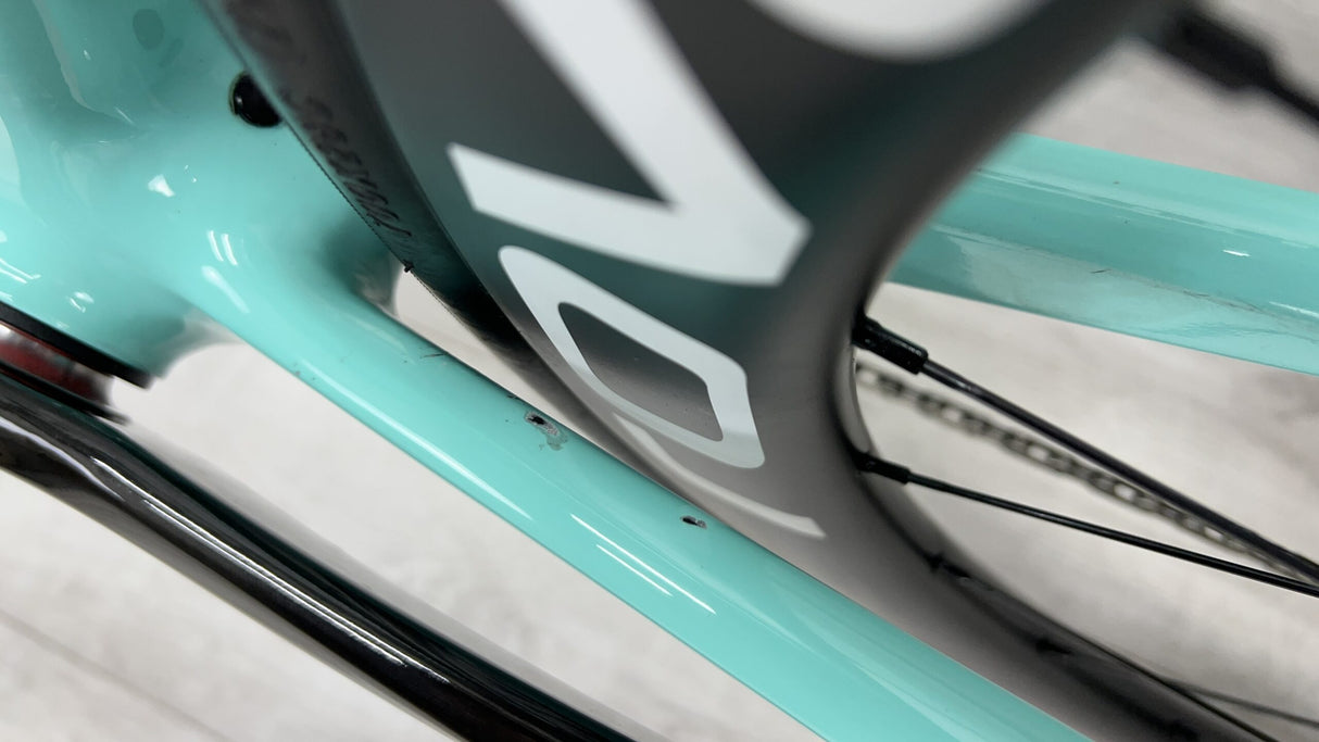 2022 Bianchi Specialissima  Road Bike - 55cm