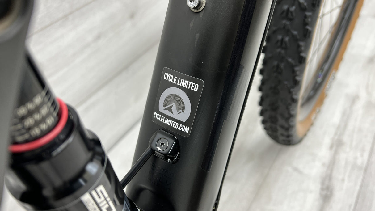 2021 Trek Fuel EX 9.8  Mountain Bike - Med/Large