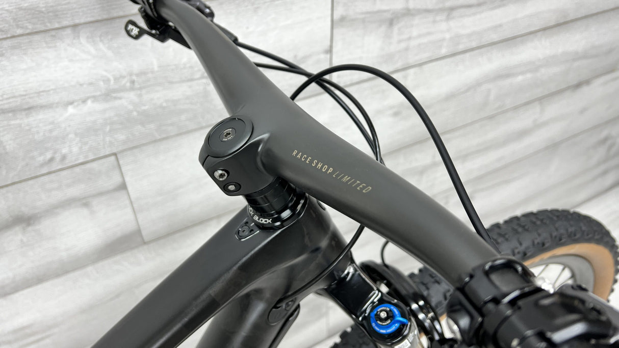 2021 Trek Fuel EX 9.8  Mountain Bike - Med/Large