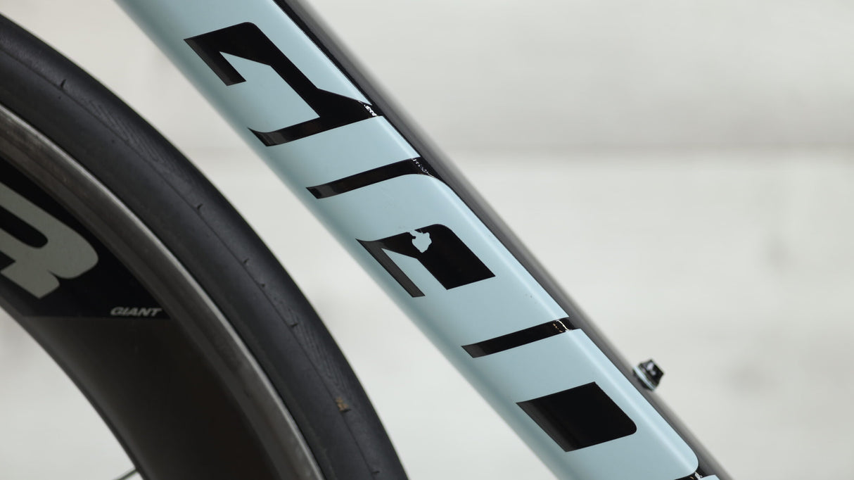 2018 Giant TCR Advanced SL 2 KOM Road Bike - Small