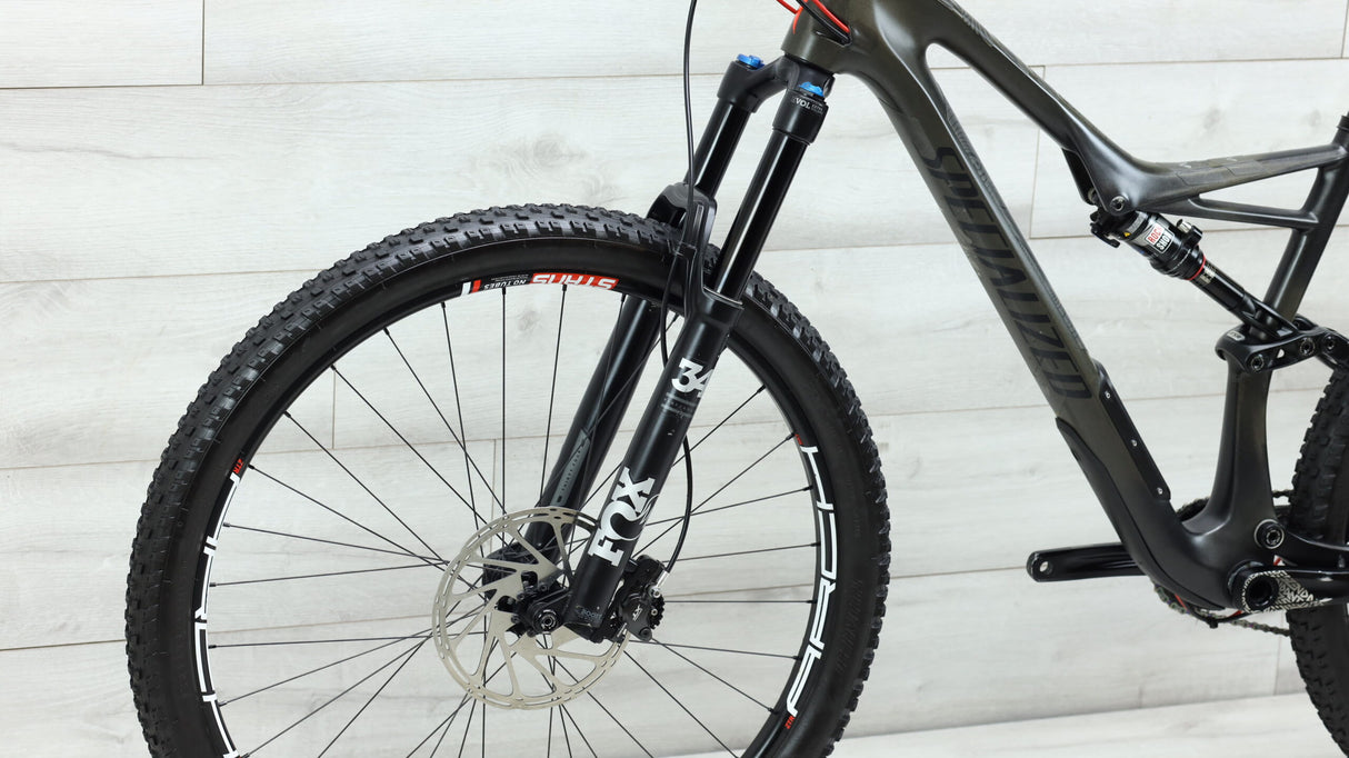 2018 Specialized Stumpjumper Expert 29/6Fattie Mountain Bike - Large