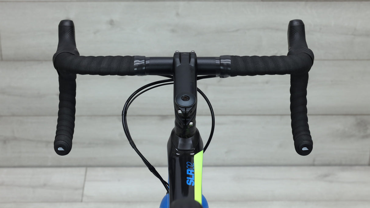 2018 BMC Teammachine SLR02 DISC ONE Road Bike - 56cm