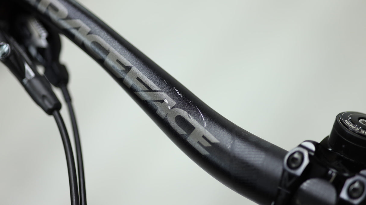 2019 Santa Cruz Bronson CC Reserve Mountain Bike - Medium