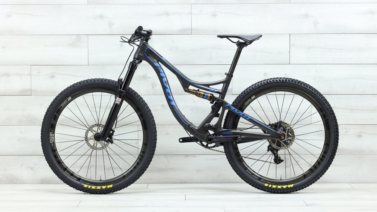 Bicicleta de montaña de carbono Pivot Mach 4 2017 - Pequeña