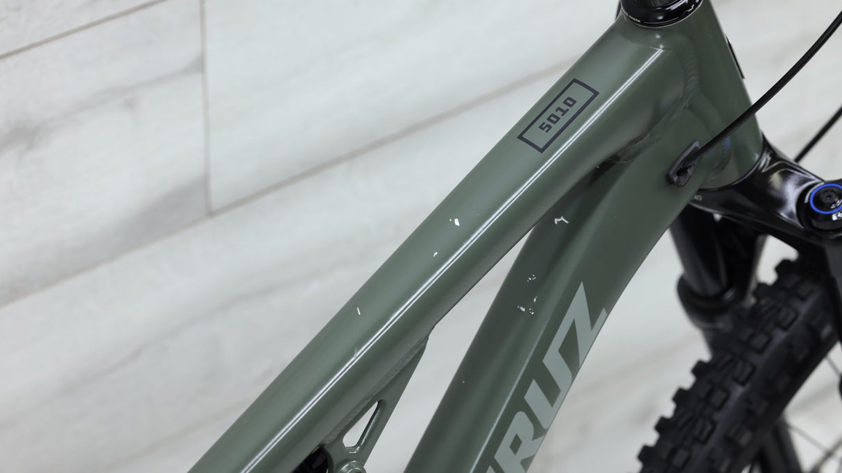 Vélo de montagne Santa Cruz 5010 D 2020 - Moyen