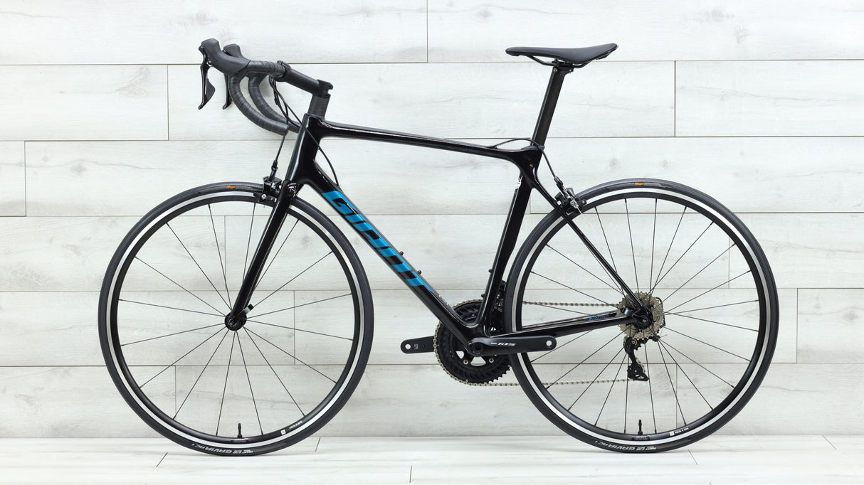 Giant TCR Advanced 2  Road Bike - 2021, Med/Large