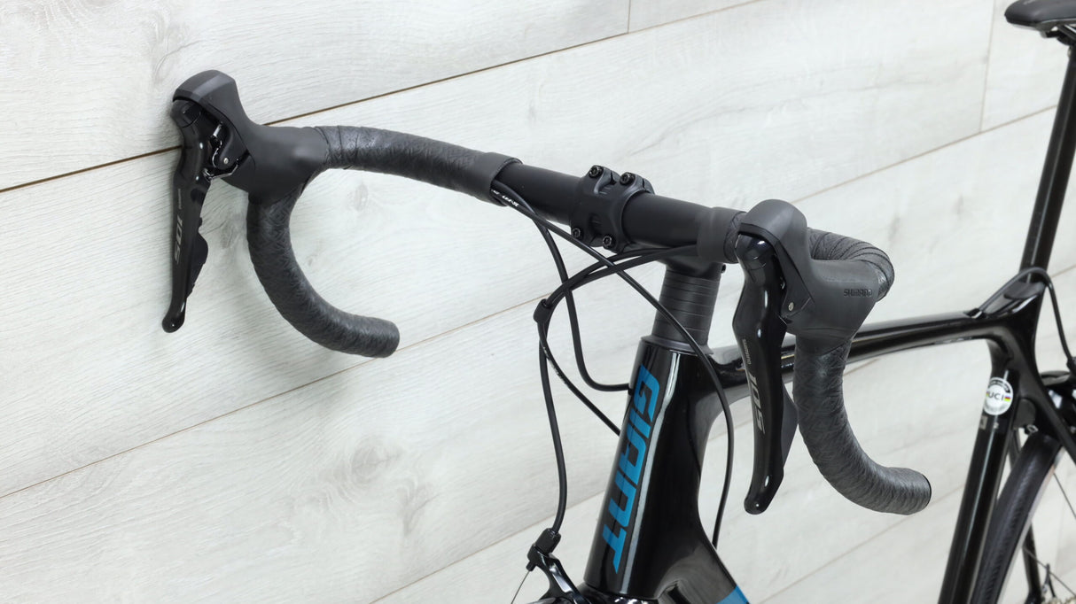 Giant TCR Advanced 2  Road Bike - 2021, Med/Large
