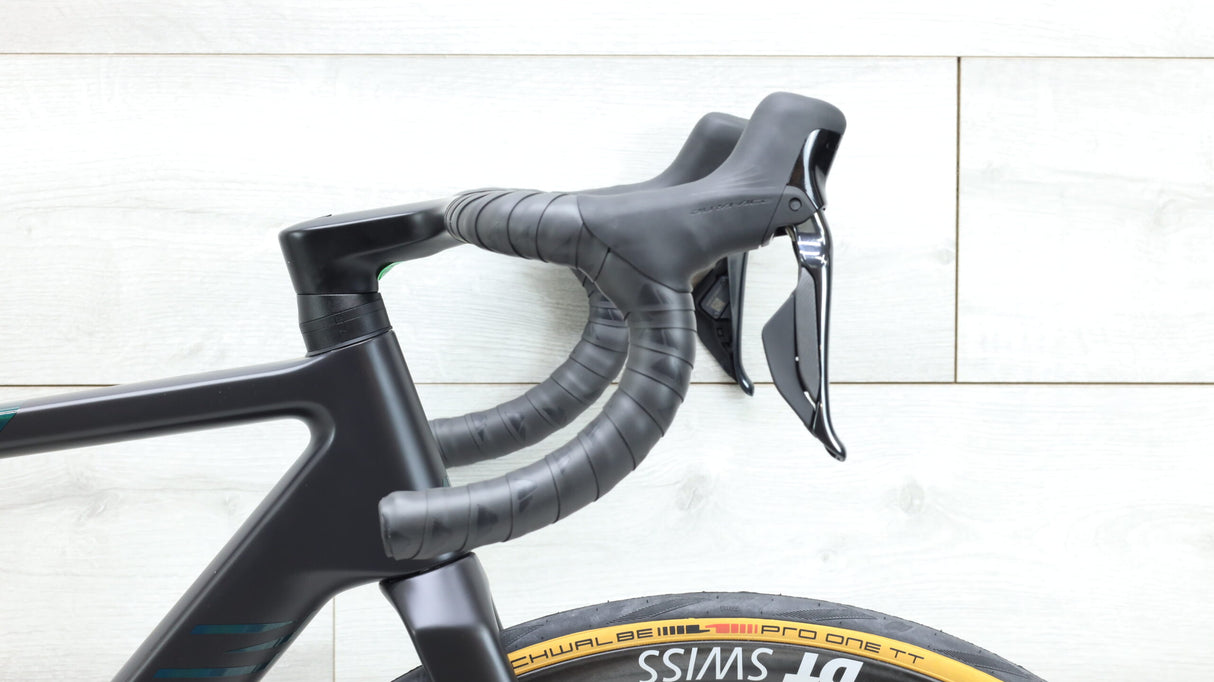 Bicicleta de carretera Canyon Ultimate CFR Di2 2023 - Pequeña