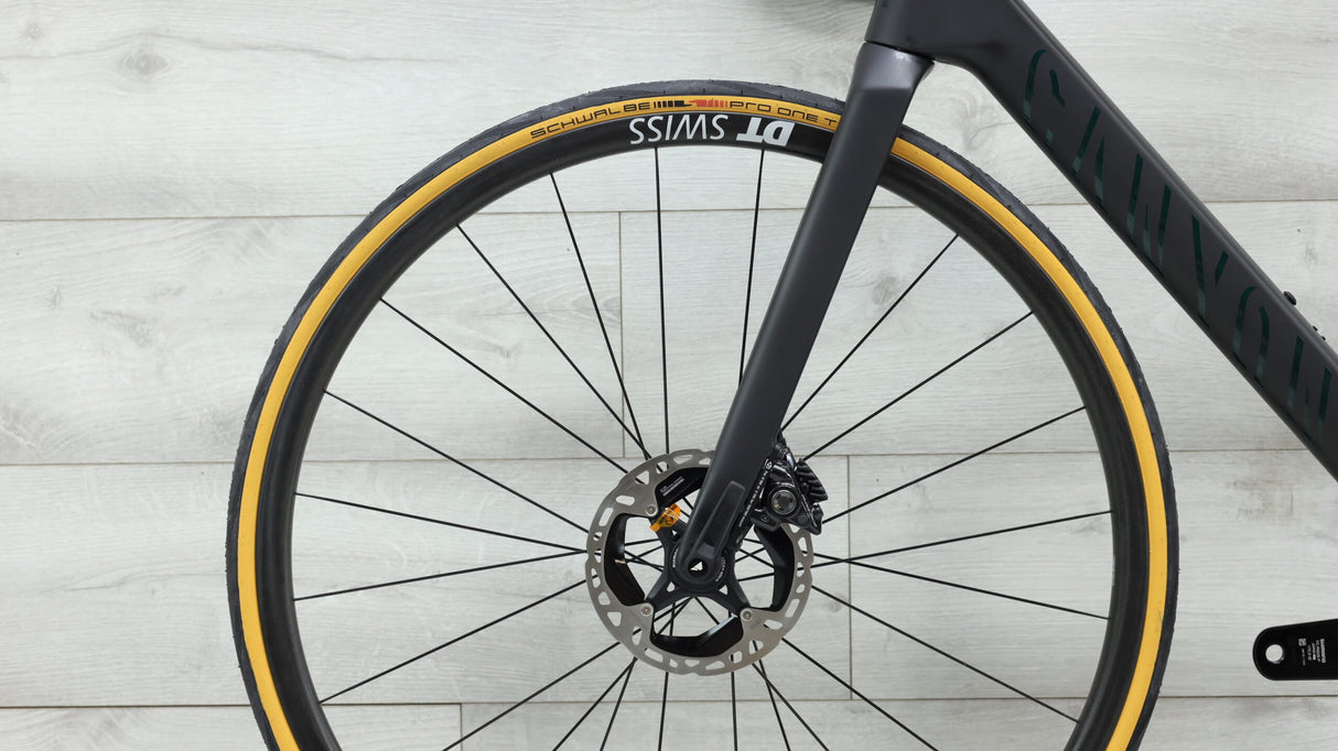 Bicicleta de carretera Canyon Ultimate CFR Di2 2023 - Mediana