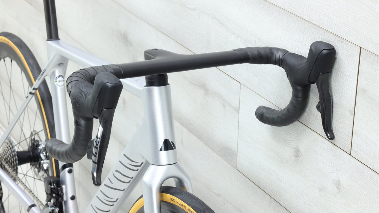 Bicicleta de carretera Canyon Ultimate CFR eTap 2023 - Mediana