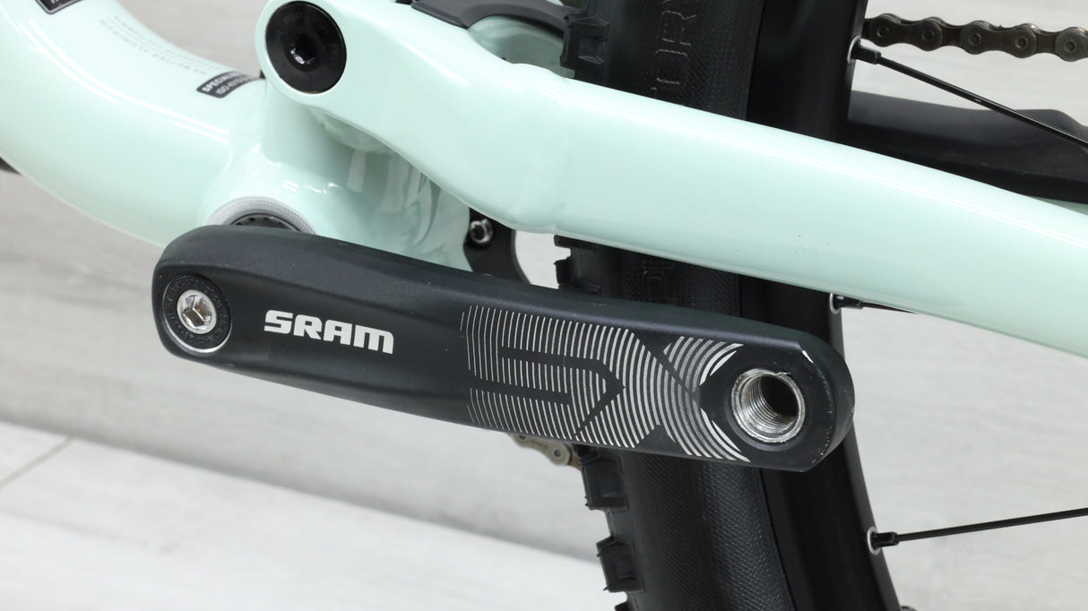 2023 Specialized Stumpjumper Alloy Mountain Bike - Large (S4)