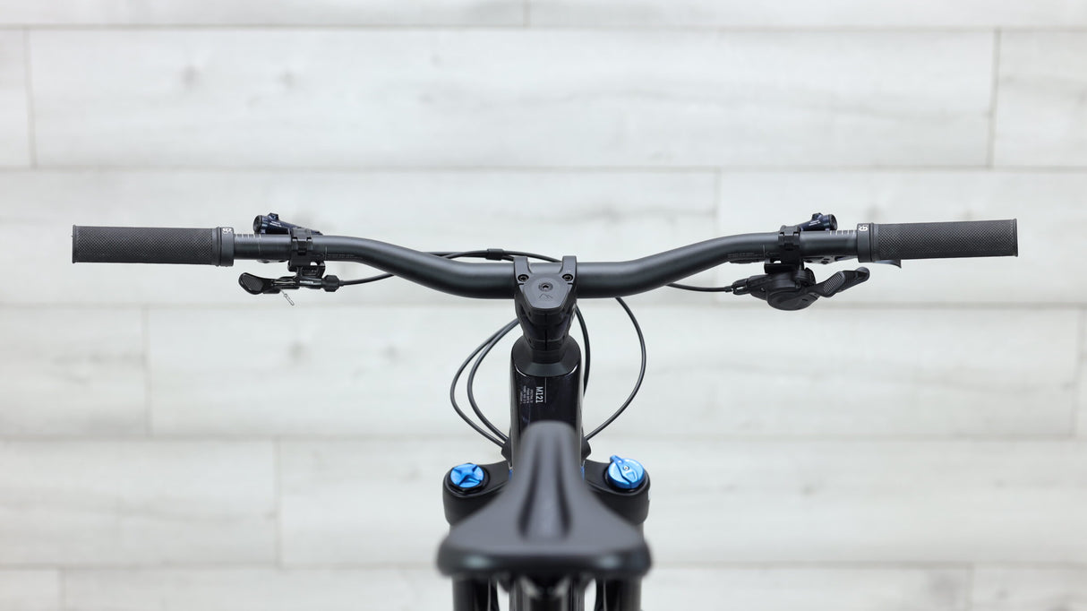 2023 Canyon Spectral 27.5 CF 7 Mountain Bike - Medium