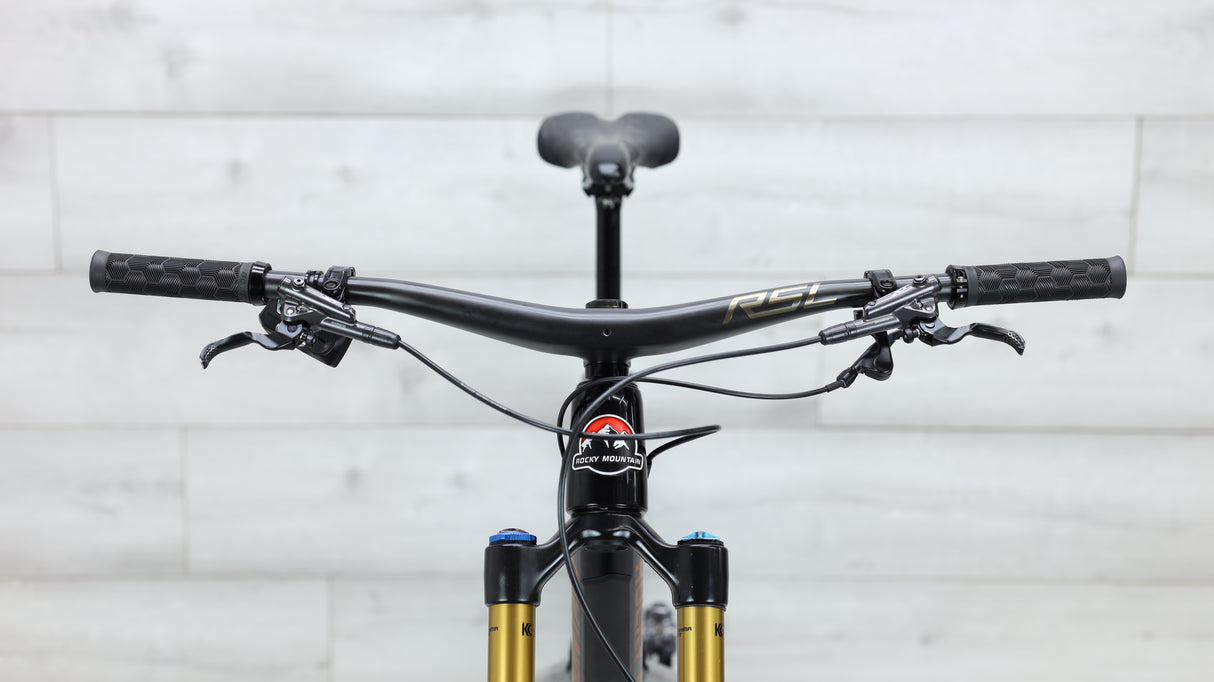 Rocky Mountain Altitude Carbon Mountain Bike - 2021, Medium