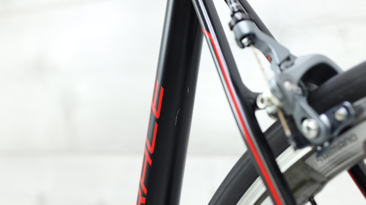 2014 Specialized Allez Race Road Bike - 58cm