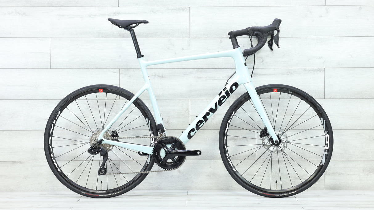 2023 Cervelo Caledonia 105 Di2 Road Bike - 61cm