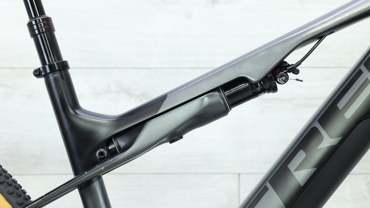 2022 Trek E-Caliber 9.6 Mountain E-Bike - Large