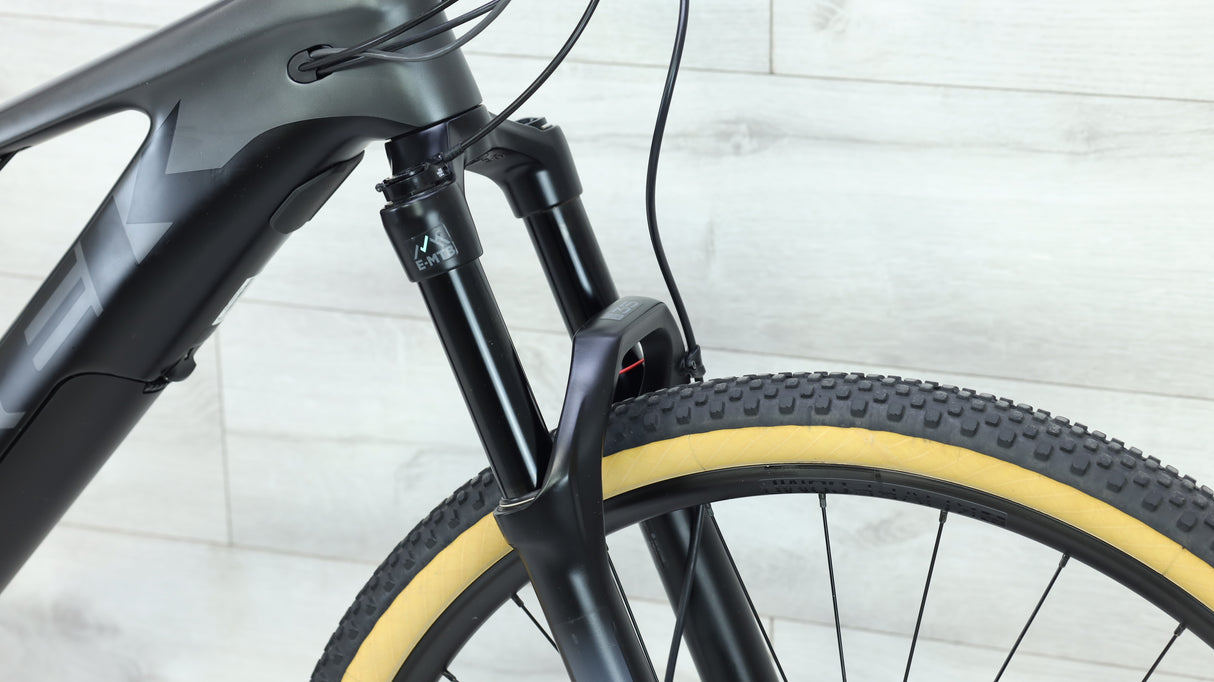 2022 Trek E-Caliber 9.6 Mountain E-Bike - Large