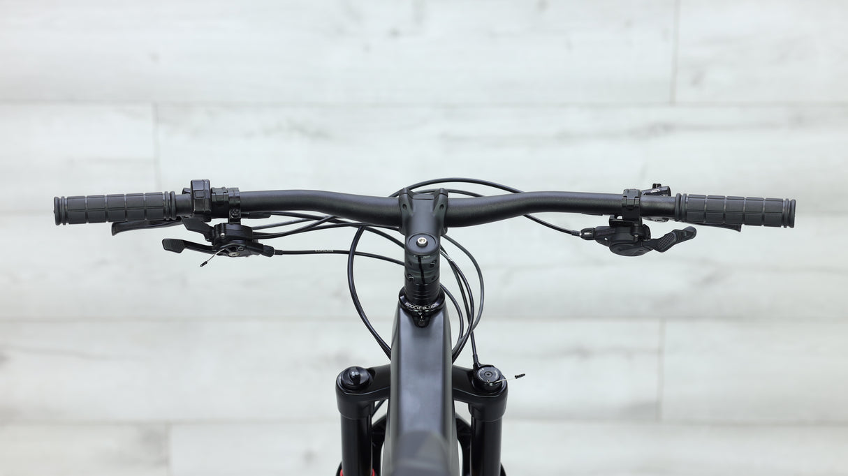 2022 Trek E-Caliber 9.6 Mountain E-Bike - Large