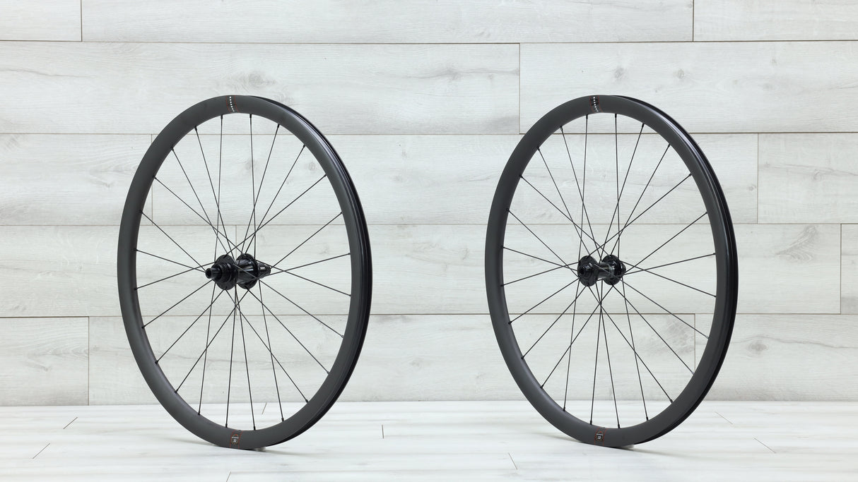 Reserve 32 Carbon Tubeless Disk Brake 700c Gravel Wheelset