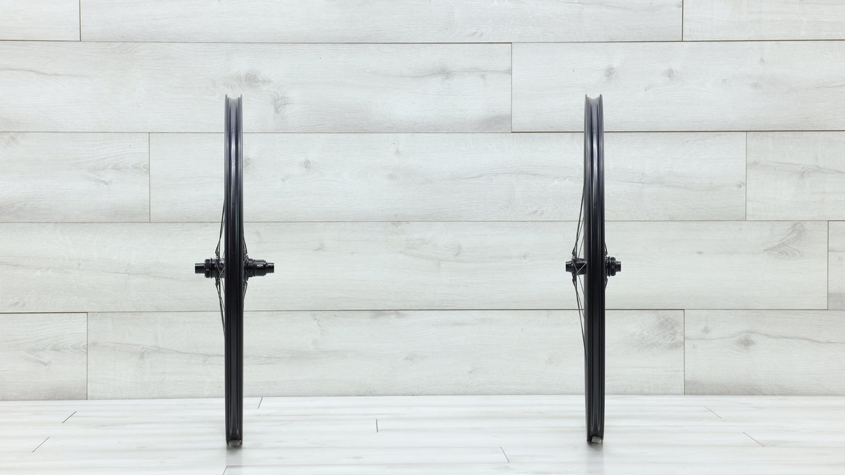 Reserve 32 Carbon Tubeless Disk Brake 700c Gravel Wheelset