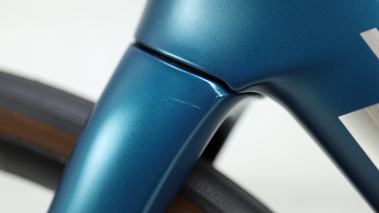 2022 Trek Domane SL 6 Road Bike - 52cm