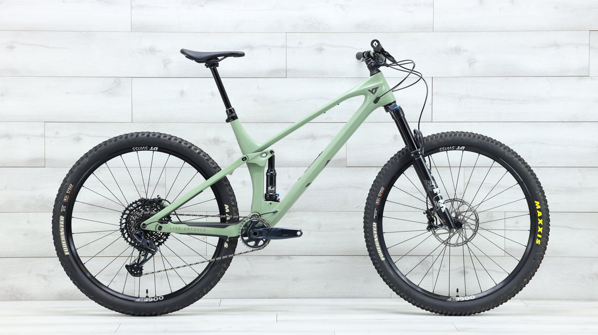 2022 YT Izzo Core 3 29 Mountain Bike - X-Large