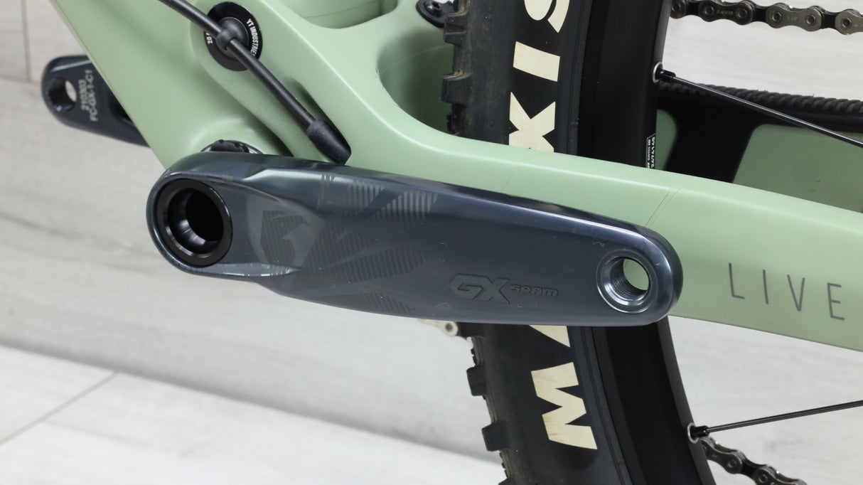 2022 YT Izzo Core 3 29 Mountain Bike - X-Large