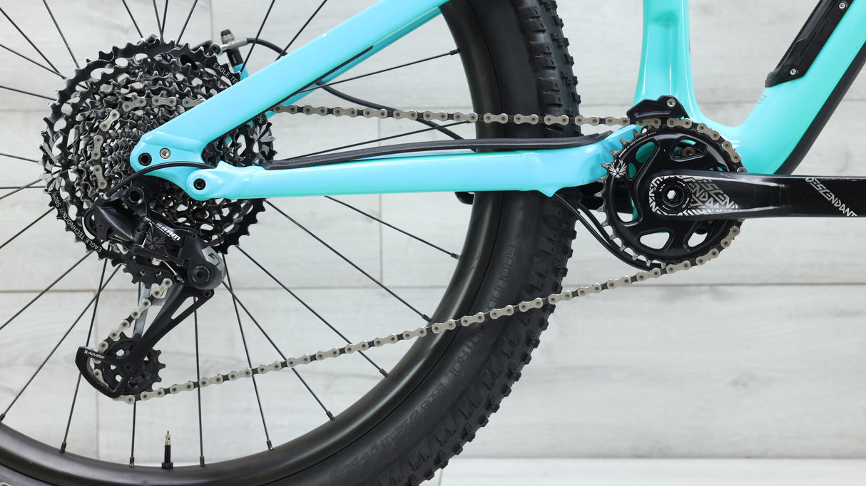 2018 Specialized Stumpjumper Expert 6Fattie Mountain Bike - Large