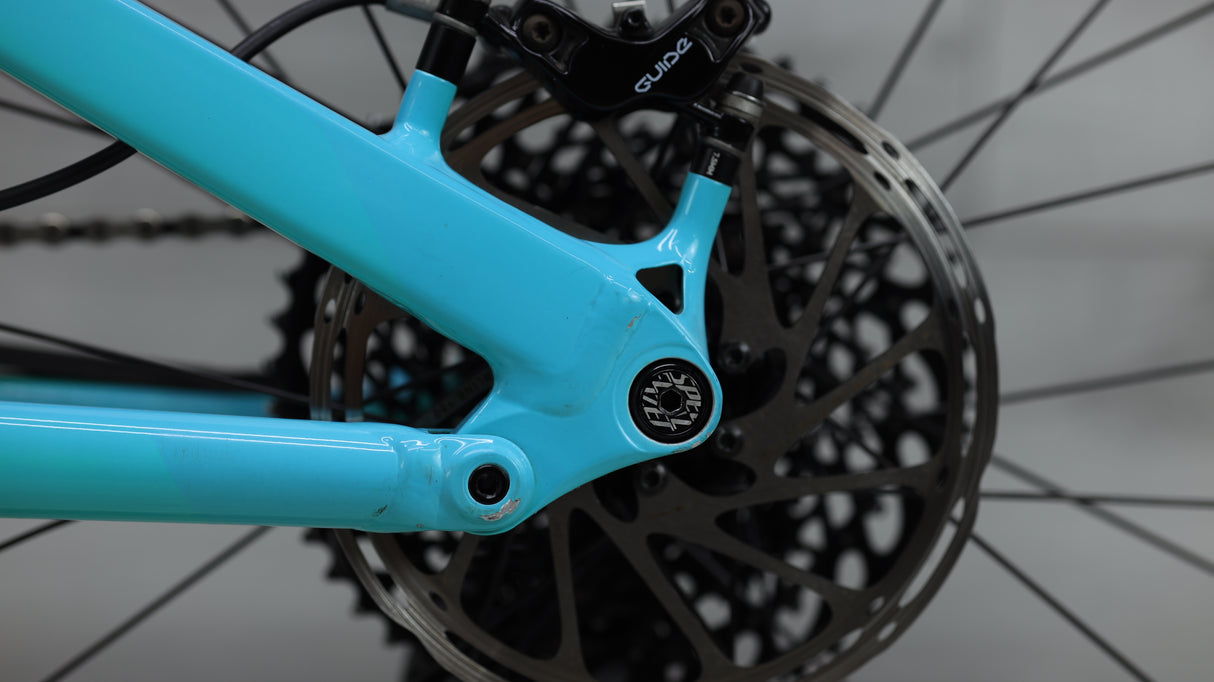 2018 Specialized Stumpjumper Expert 6Fattie Mountain Bike - Large