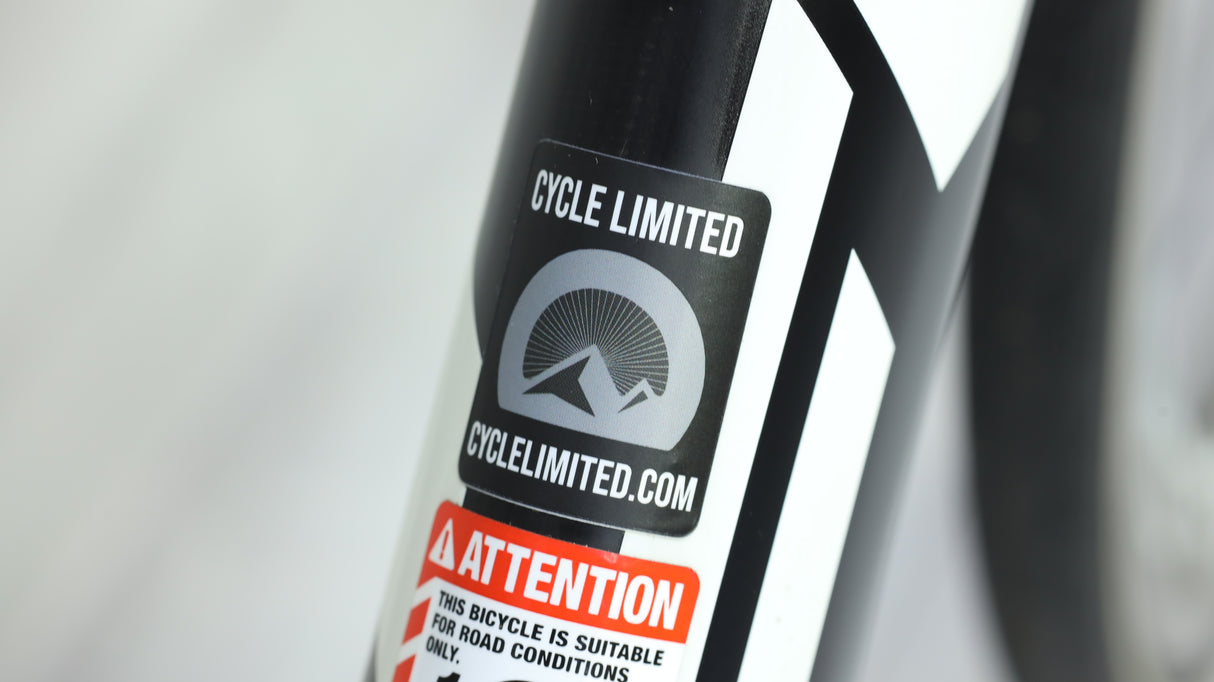 2016 Fuji Transonic 2.5 LE Road Bike - Large