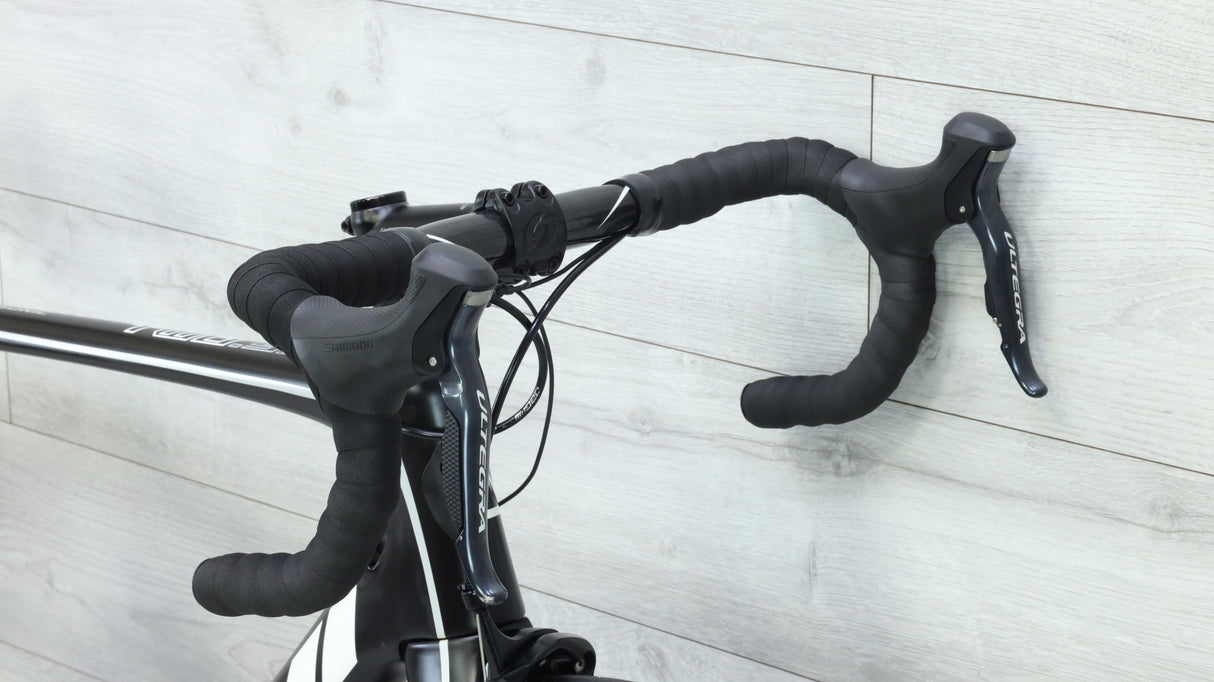 2016 Fuji Transonic 2.5 LE Road Bike - Large