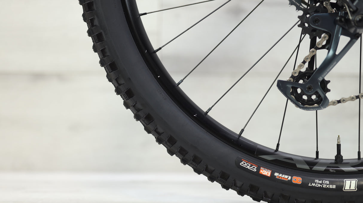 2021 Santa Cruz Hightower S Carbon Mountain Bike - Medium