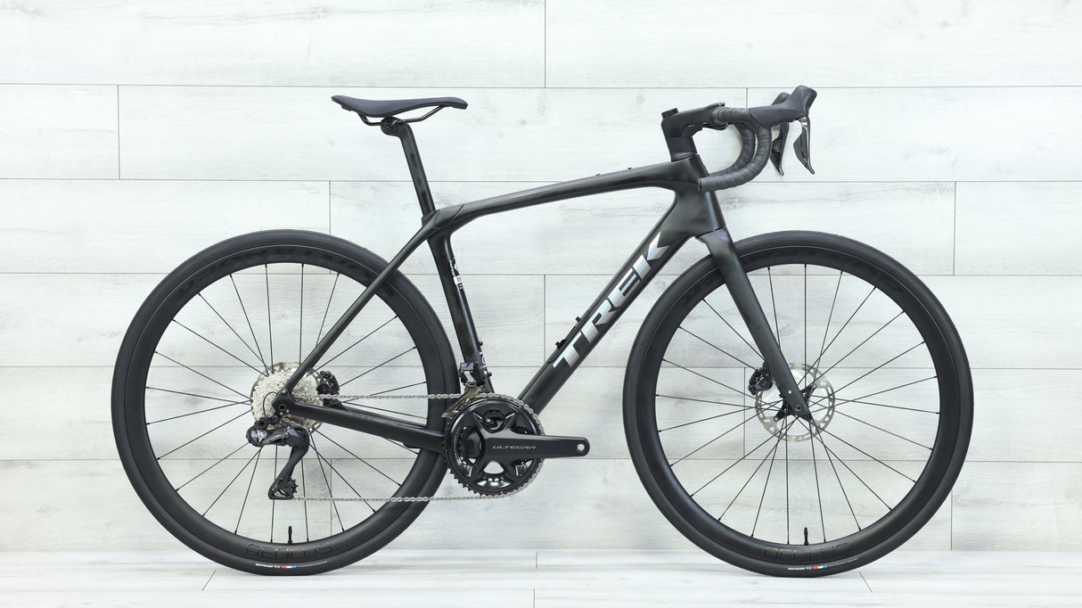 2024 Trek Domane SLR 7 Gen 4 Road Bike - 54cm