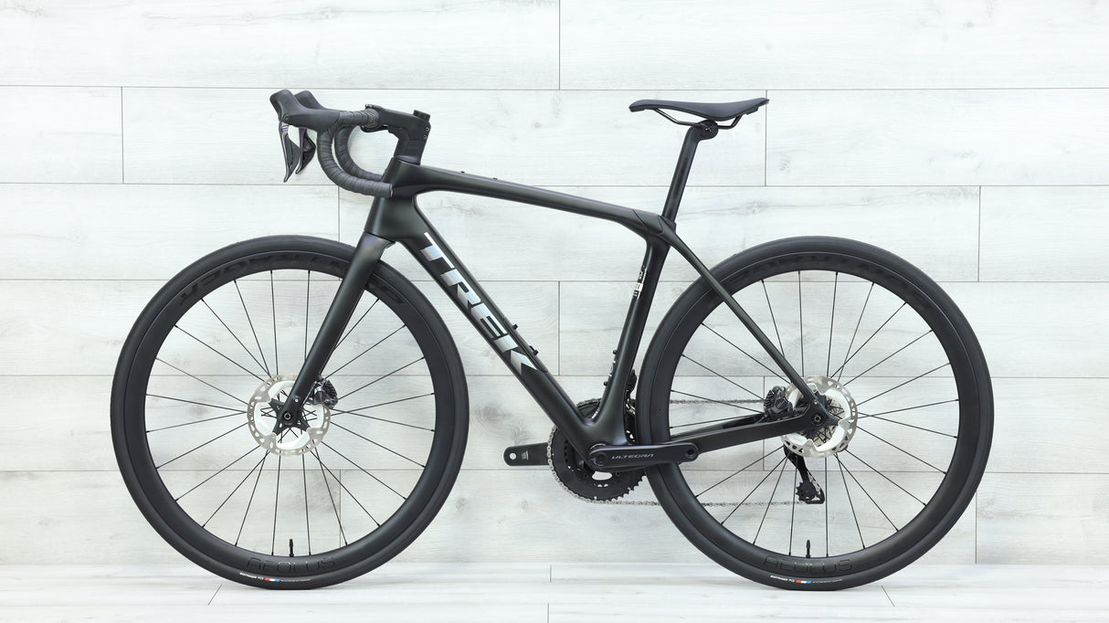 2024 Trek Domane SLR 7 Gen 4 Road Bike - 54cm