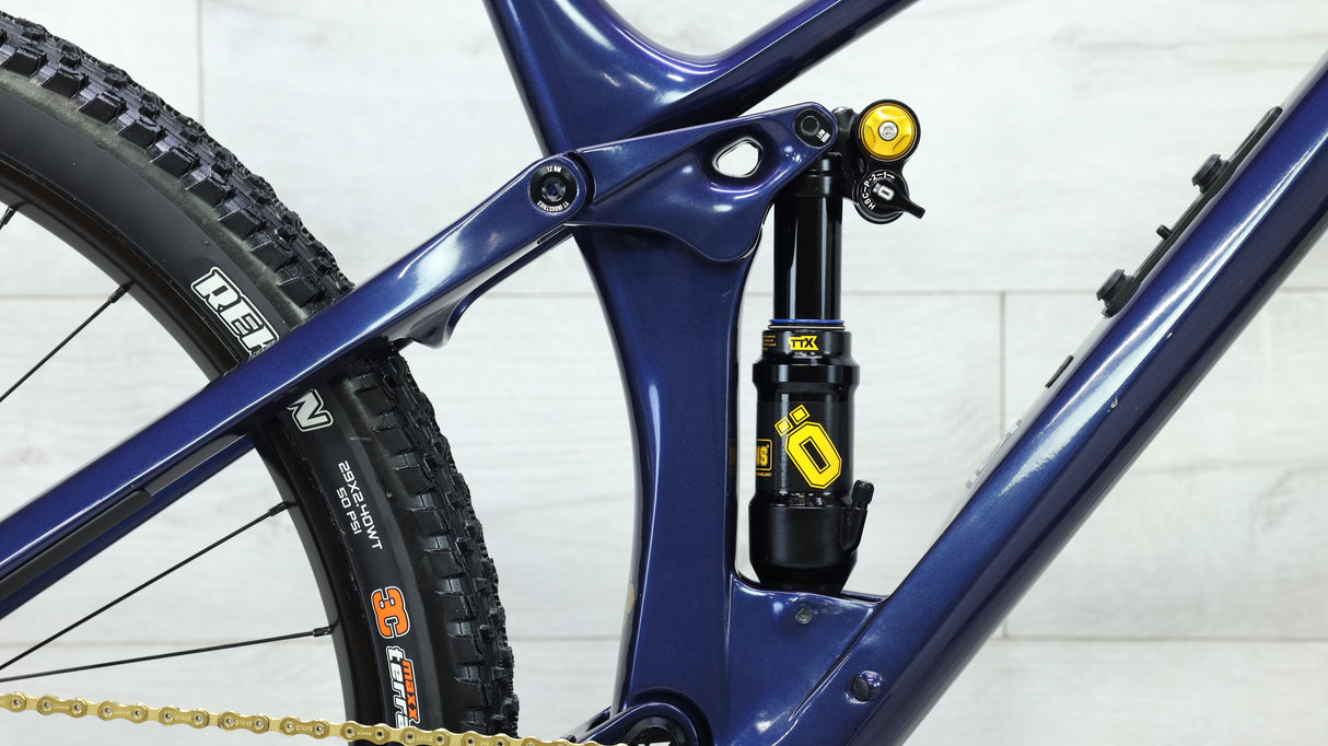 2023 YT Izzo Core AXS Mountain Bike - Large