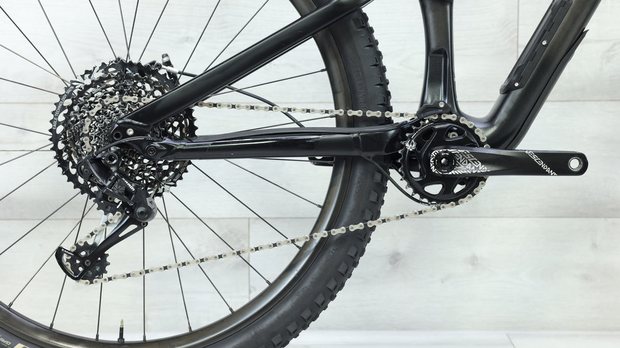 2018 Specialized Stumpjumper Expert 29 Mountain Bike - Medium