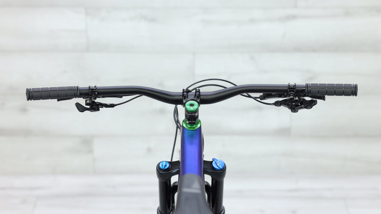 2019 Specialized Stumpjumper Comp Carbon 27.5 Mountain Bike - X-Large