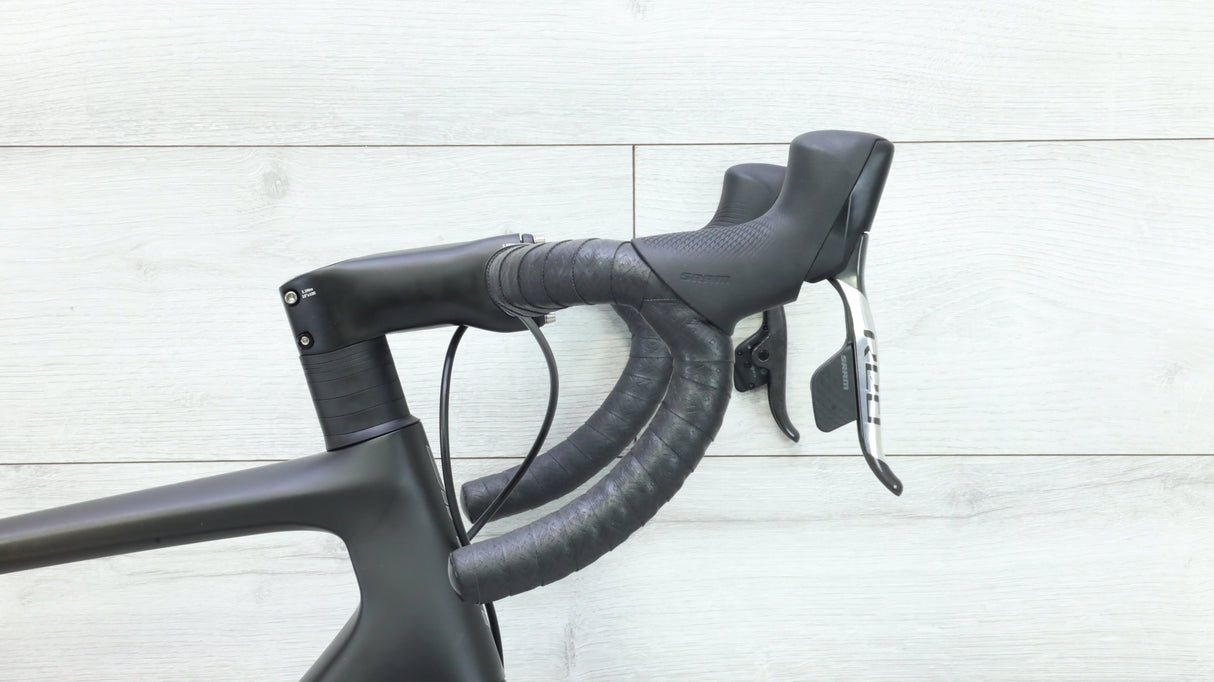 2022 Giant TCR Advanced SL Disc 0 RED Road Bike - Medium