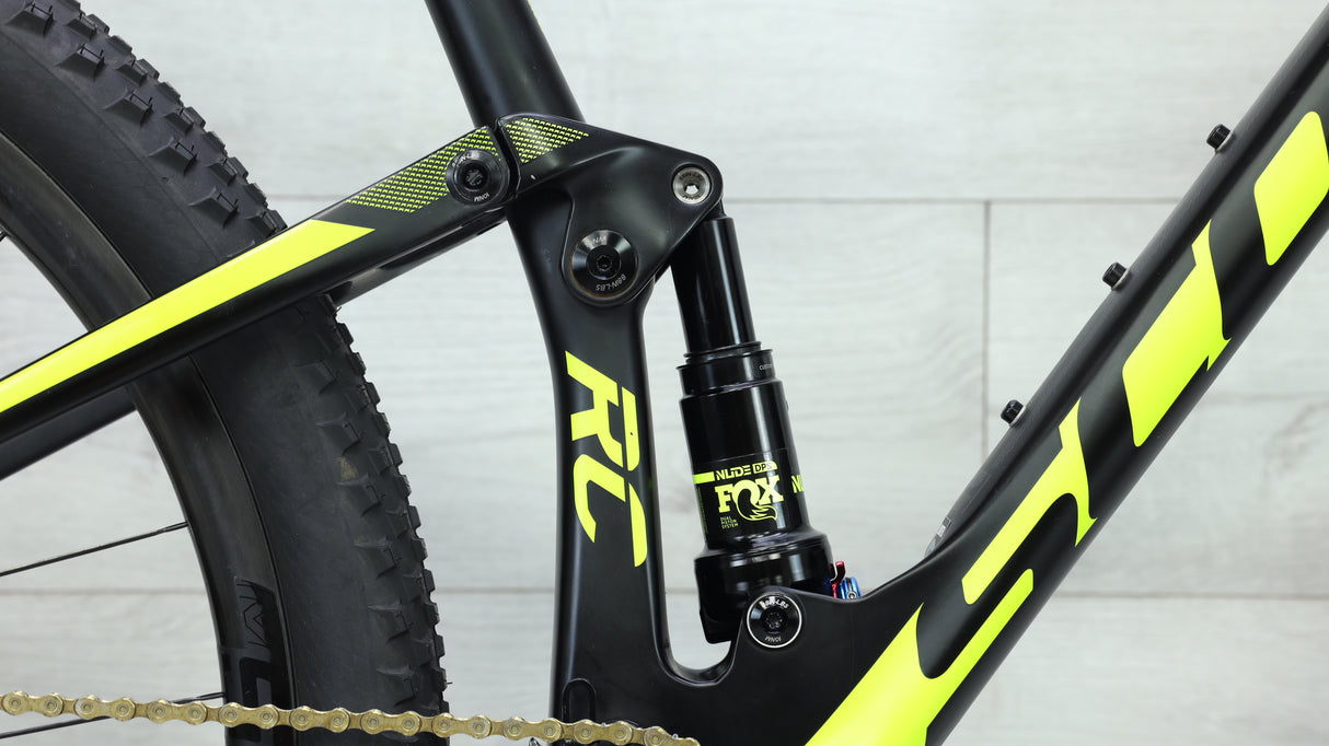 2017 Scott Spark RC 900 World Cup Mountain Bike - Large